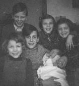 Kinder bei Hegis Geburt: Martin, Bernhard, Tom, Hanna, Hegi, Adel