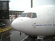 Der nchste Flieger steht bereit. Ist das unserer?