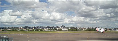 Stadtansicht vom Flughafen aus