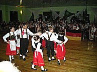 Volkstanz vor unserm Programm, diesmal von Kindern