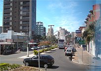 Blick in eine Strae. Hochhuser