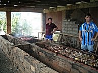 Hier kann fr Heerscharen gebraten werden