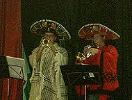 Trompeter als Mexicanos, nah