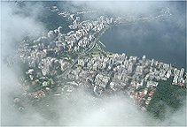 Huser am Lagoa Rodrigo de Freitas