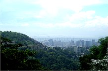 Blick auf die Autobahn in der Bucht